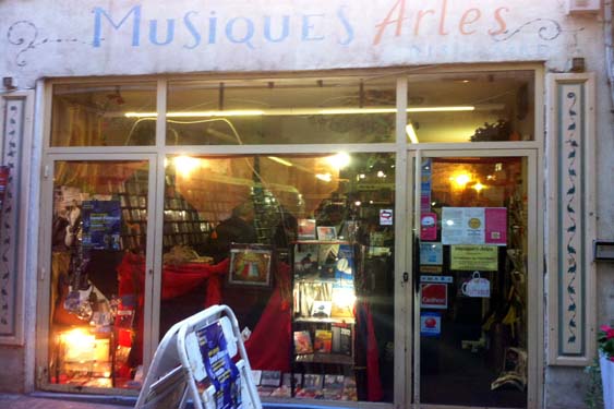 LIBRAIRIE TAURINE A ARLES